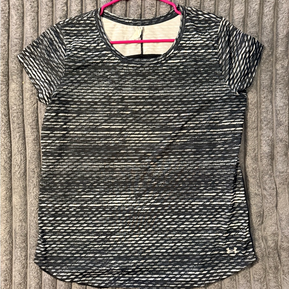 Under Armour Women's Black and White Short Sleeve Tee